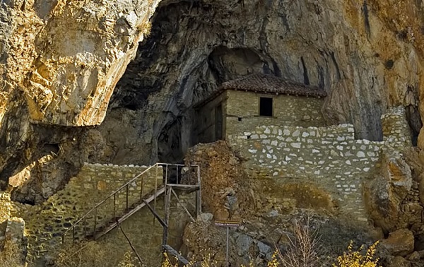 pesterska-crkva-vo-nivici