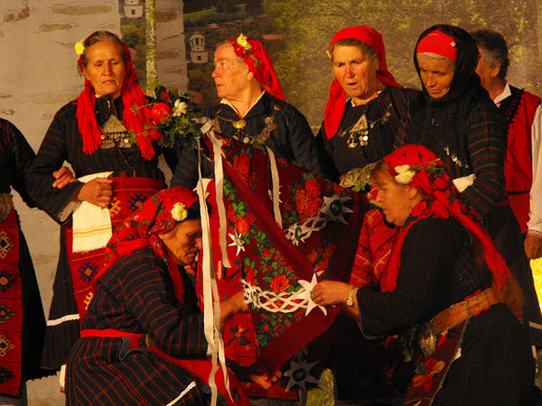 mikrevo-obicai