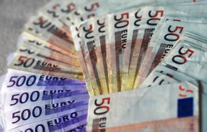 2478649 1 figurenolazy geld dpa copy