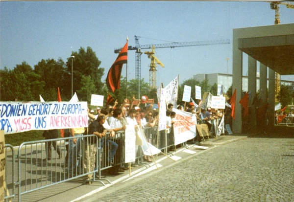 demonstracii11