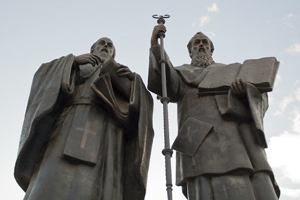 spomenik-kiril-metodij