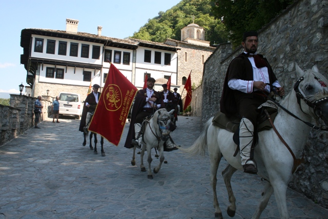 Bigorski_Manastir-_26_juli_2013g._Patot_na_Cresovoto_Topce-_Bigorski_Manastir__3